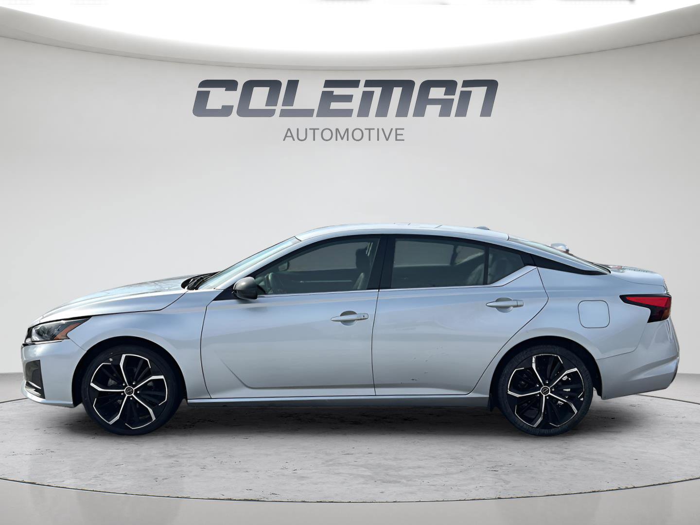 Used 2024 Nissan Altima 2.5 SR image 8