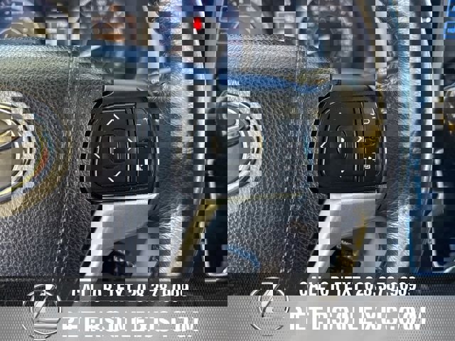 Used 2016 Toyota Sienna XLE w/ XLE Navigation Package image 29