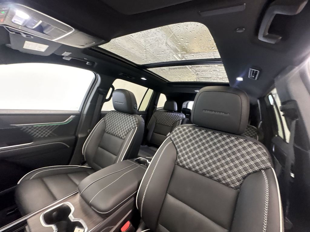 New 2026 GMC Acadia Denali w/ Super Cruise Package FWD image 19