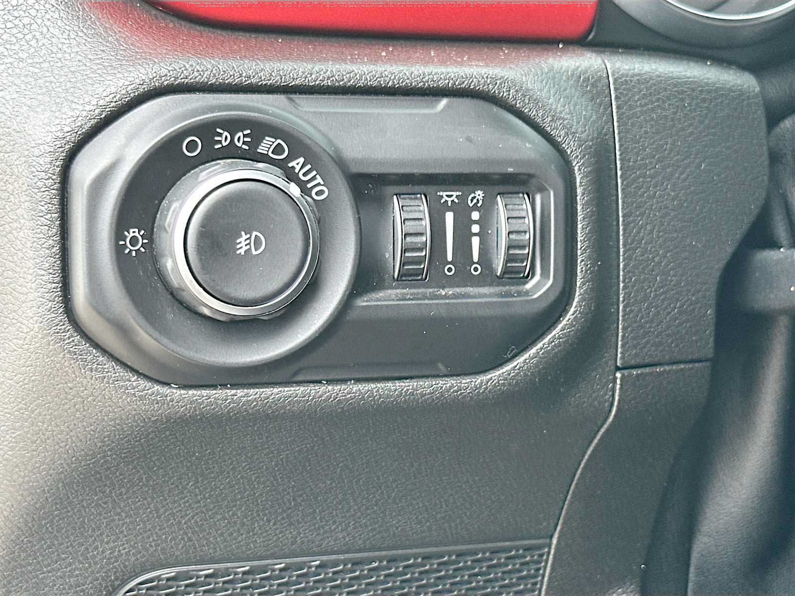 Used 2018 Jeep Wrangler Unlimited Rubicon AWD/4WD image 10