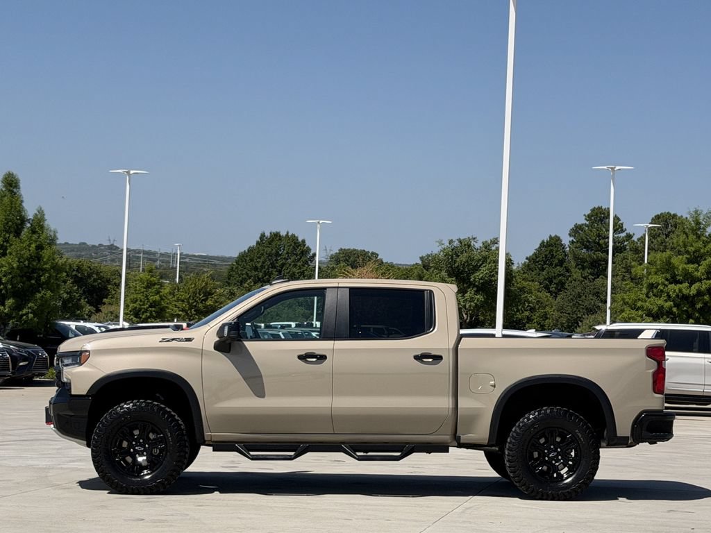 Used 2023 Chevrolet Silverado 1500 ZR2 w/ Technology Package AWD/4WD image 3