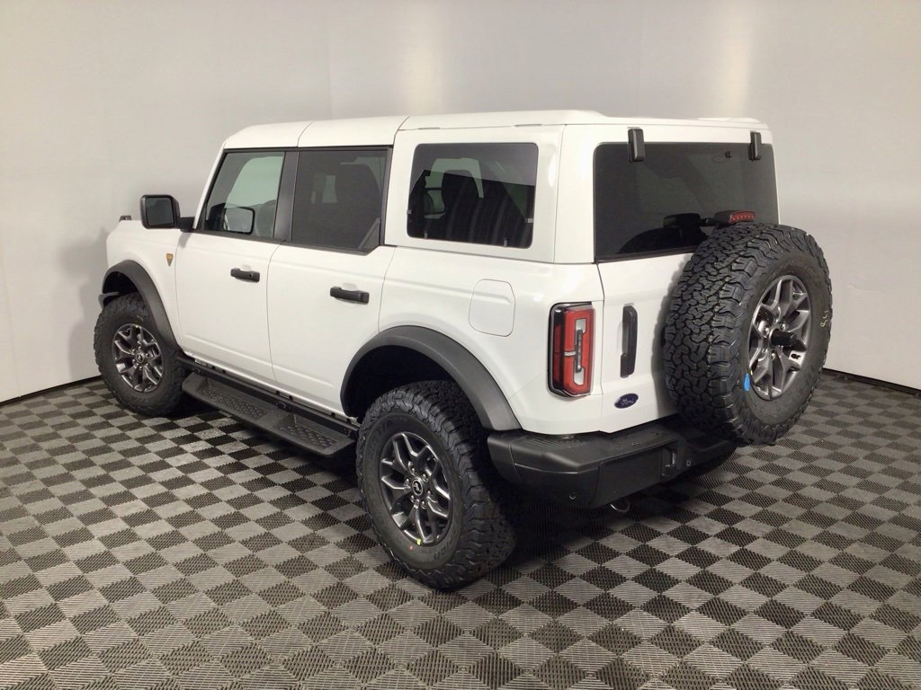 New 2025 Ford Bronco Badlands image 11