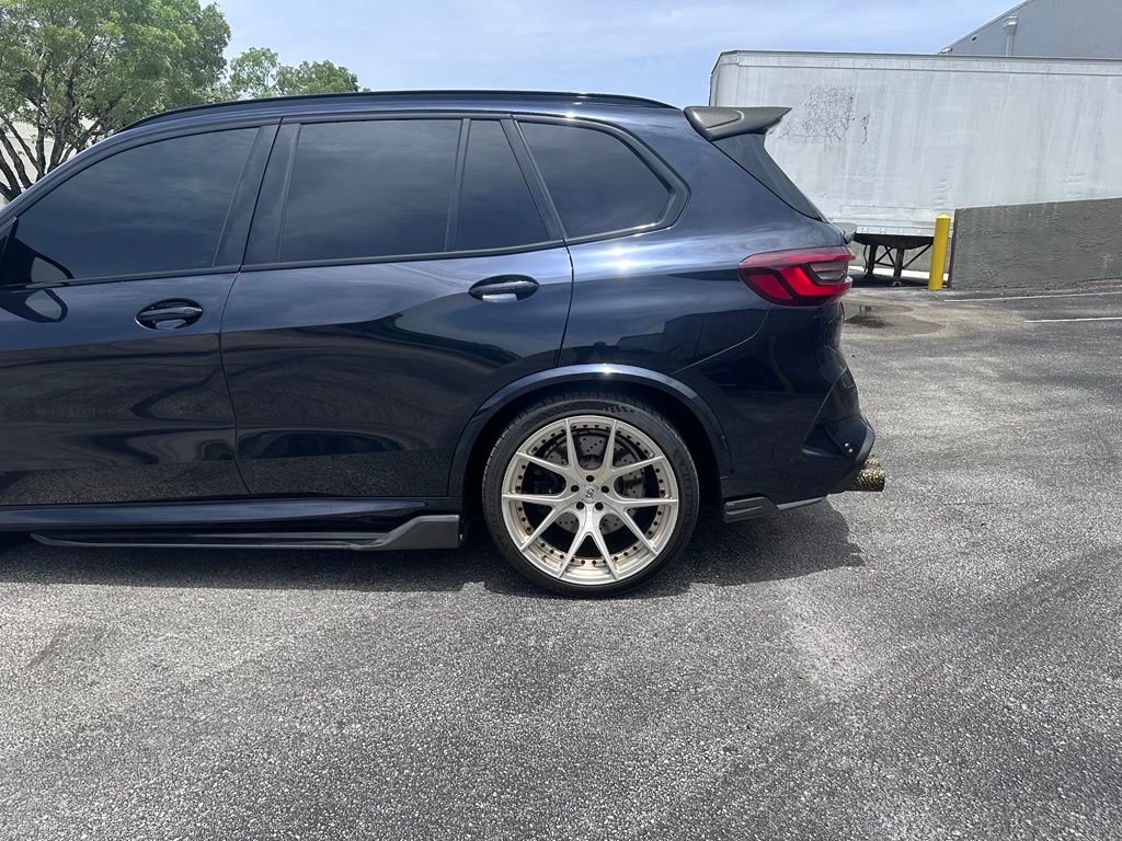 Used 2022 BMW X5 M w/ Competition Package 2 AWD/4WD image 4