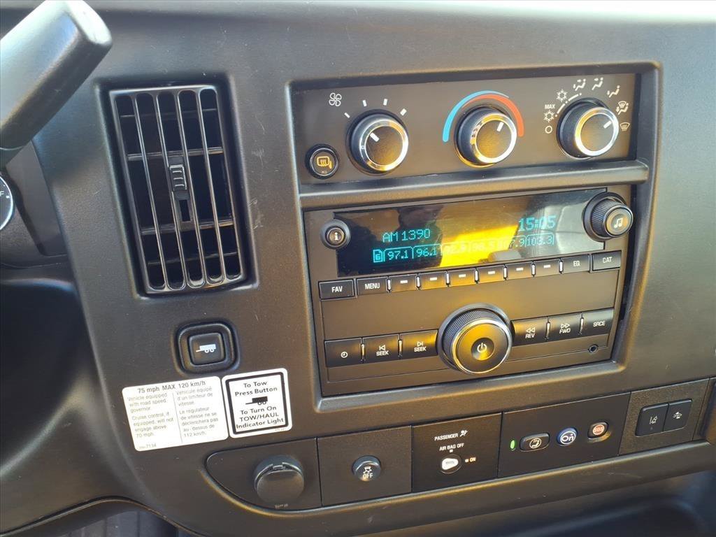 Used 2021 GMC Savana 3500 Extended w/ Power Convenience Package RWD image 25