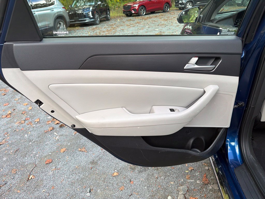 Used 2017 Hyundai Sonata Sport w/ Value Edition Package 02 FWD image 14