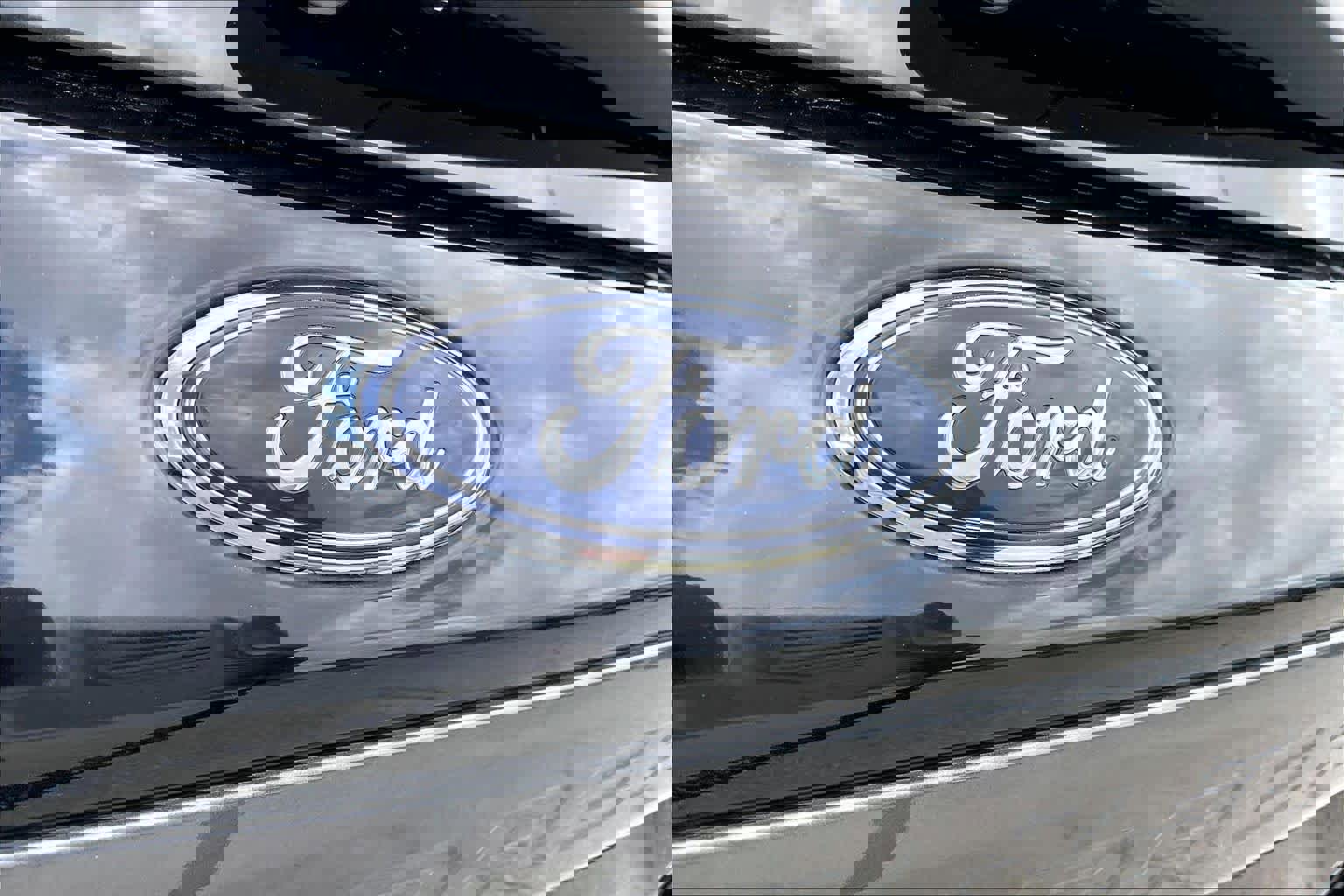 Used 2022 Ford Explorer XLT w/ Equipment Group 202A image 30