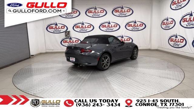 Used 2017 MAZDA MX-5 Miata Grand Touring RWD image 2