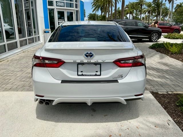 Used 2024 Toyota Camry SE FWD image 5
