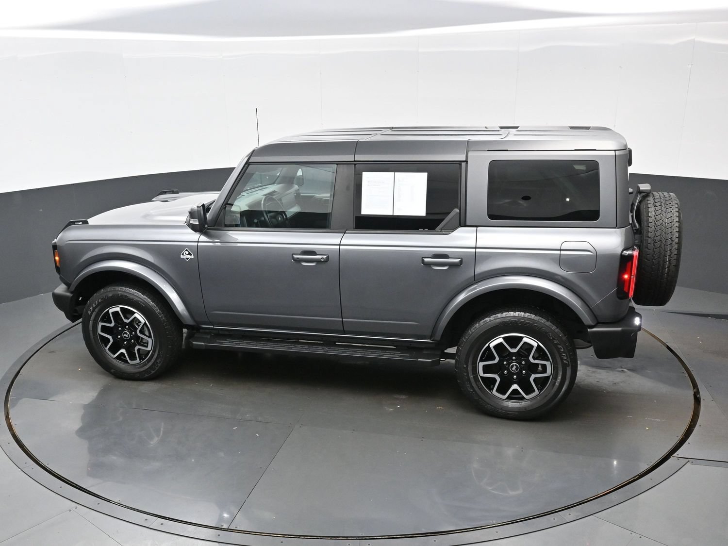 Used 2022 Ford Bronco Outer Banks AWD/4WD image 37