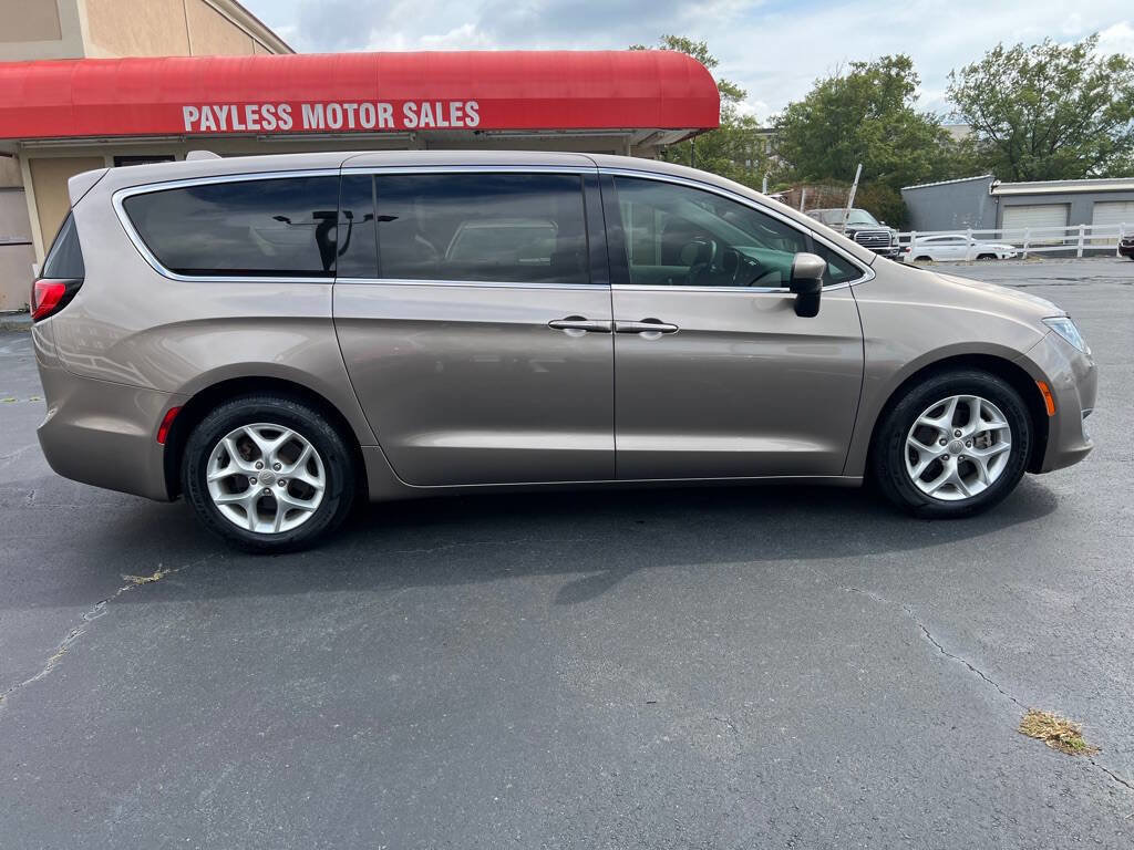 Used 2017 Chrysler Pacifica Touring Plus w/ Tire & Wheel Group image 8