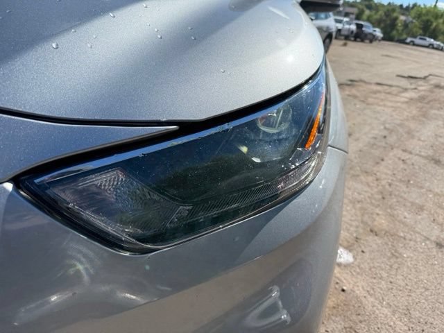 Used 2022 Toyota Highlander LE AWD/4WD image 10