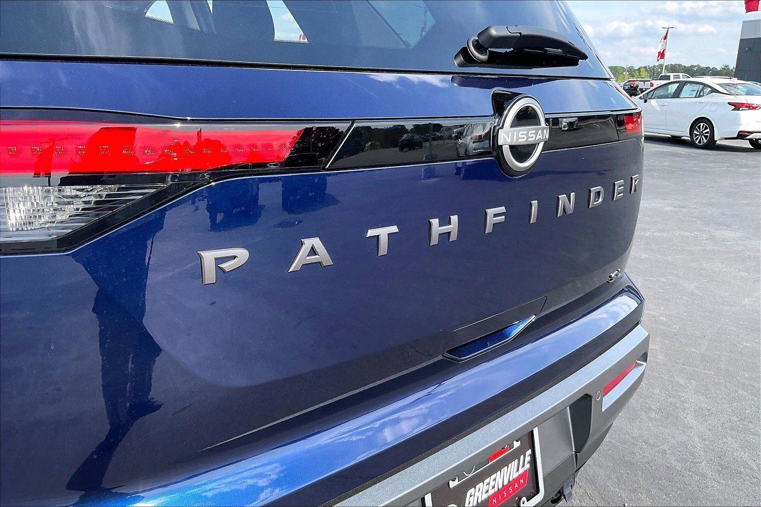 New 2026 Nissan Pathfinder SL image 13