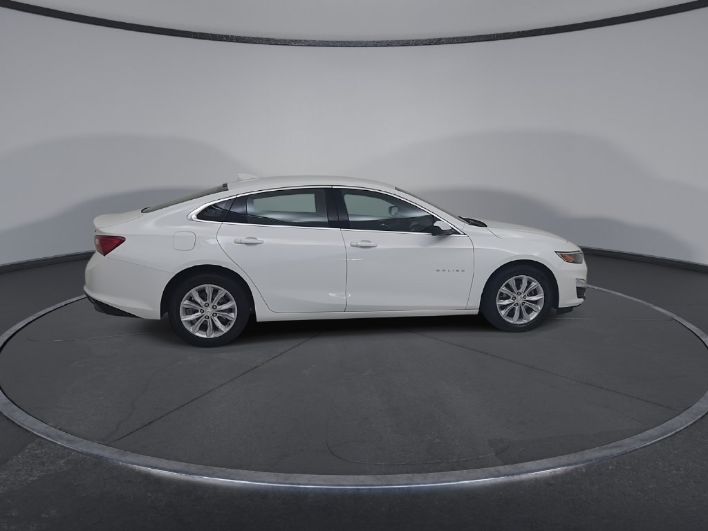 Used 2025 Chevrolet Malibu LT FWD image 17