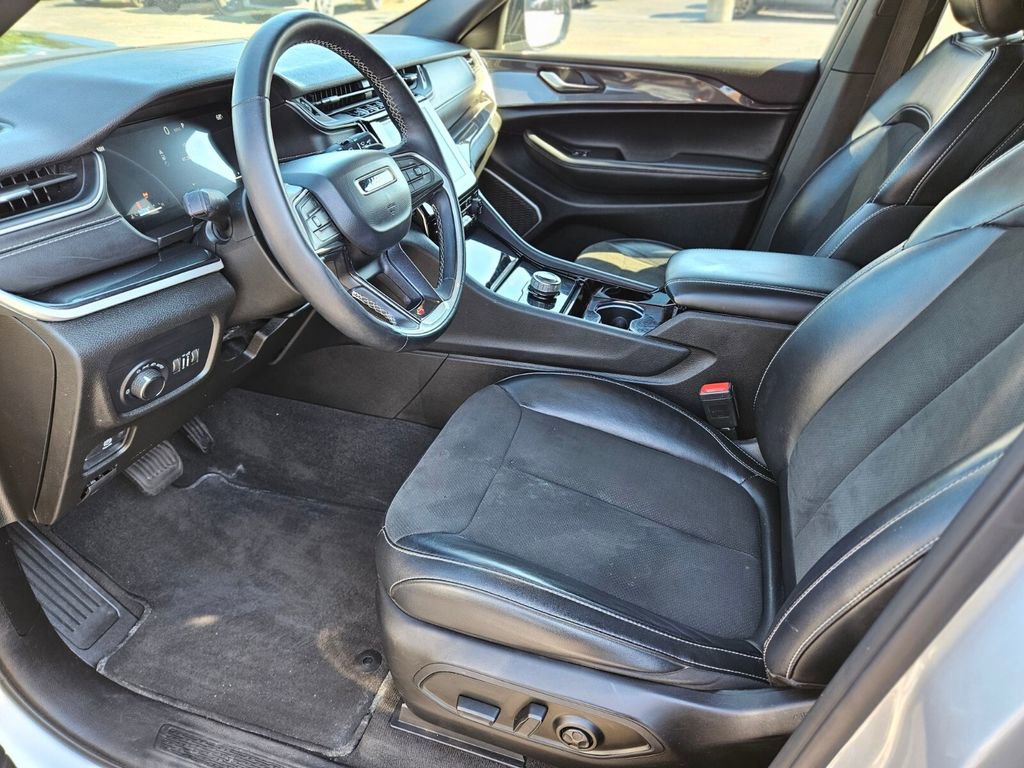 Used 2021 Jeep Grand Cherokee L Laredo image 10