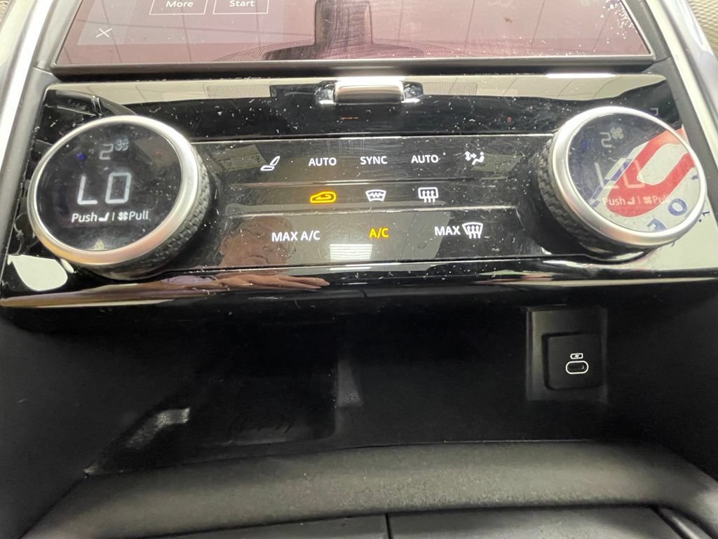 Used 2022 Land Rover Discovery HSE R-Dynamic AWD/4WD image 26