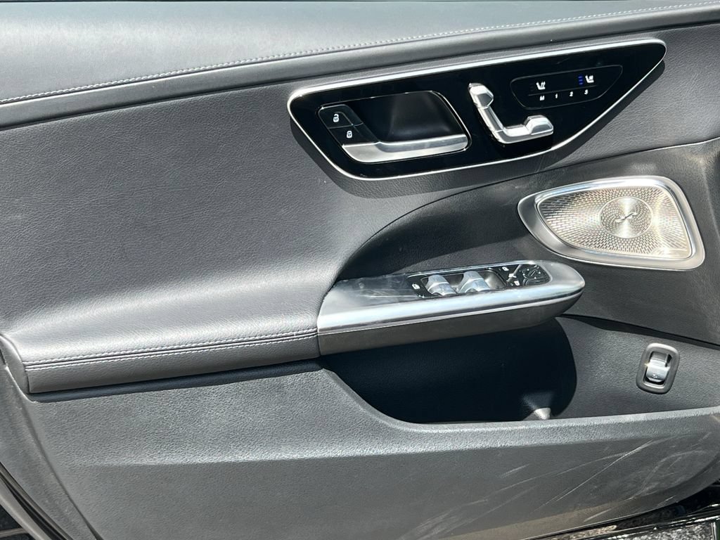 New 2024 Mercedes-Benz C 300 4MATIC Sedan image 13