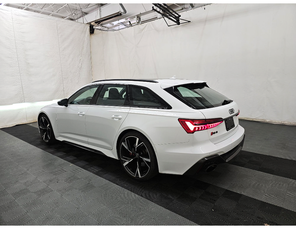 Used 2022 Audi RS 6 AWD/4WD image 4