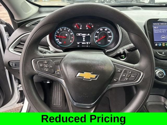 Used 2024 Chevrolet Malibu LS w/ Driver Confidence Package FWD image 16