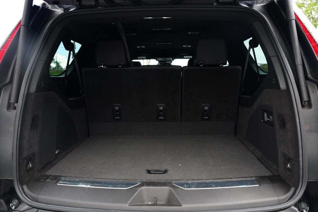 Used 2024 Cadillac Escalade ESV Luxury image 18