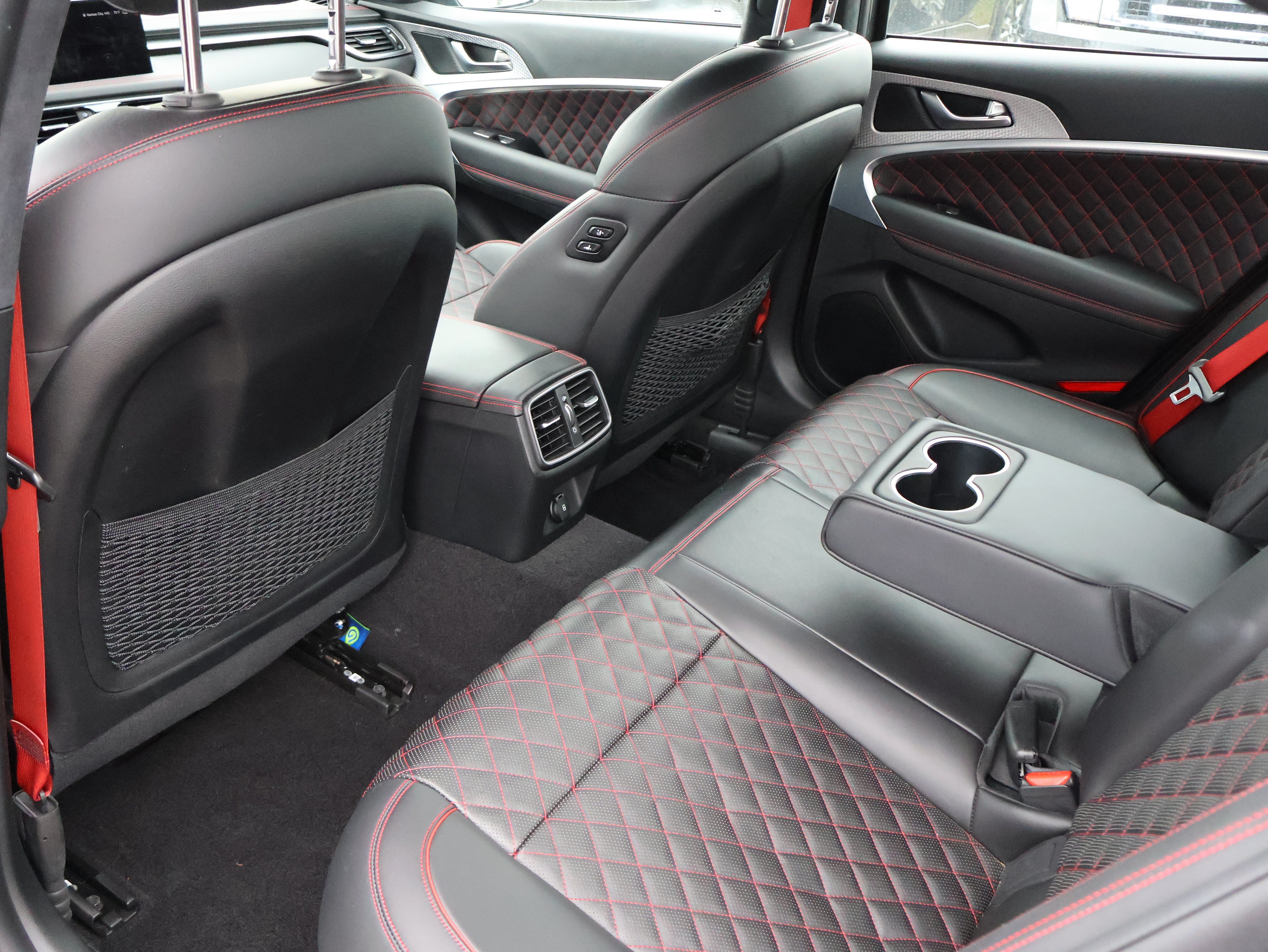 Used 2023 Genesis G70 3.3T w/ Sport Prestige Package AWD/4WD image 10