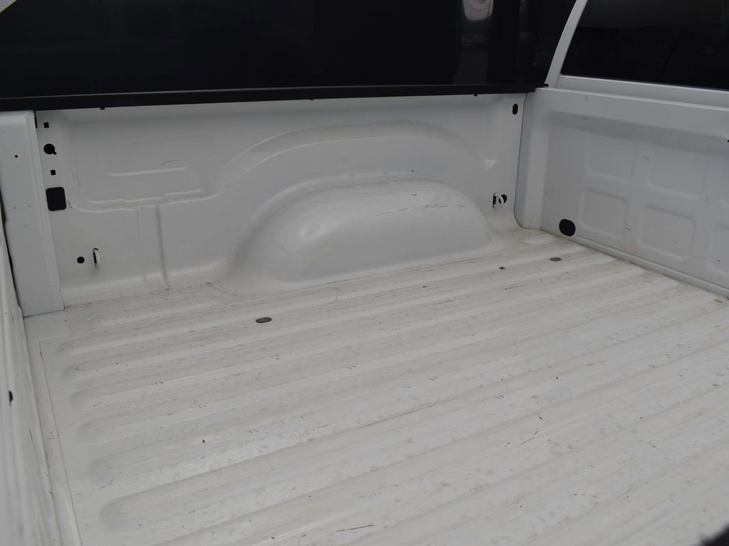 Used 2022 RAM 1500 Classic SLT image 40