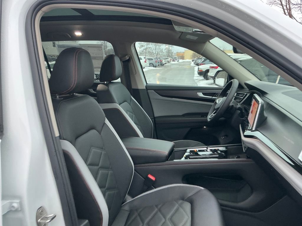 New 2026 Volkswagen Atlas Peak Edition AWD/4WD image 12