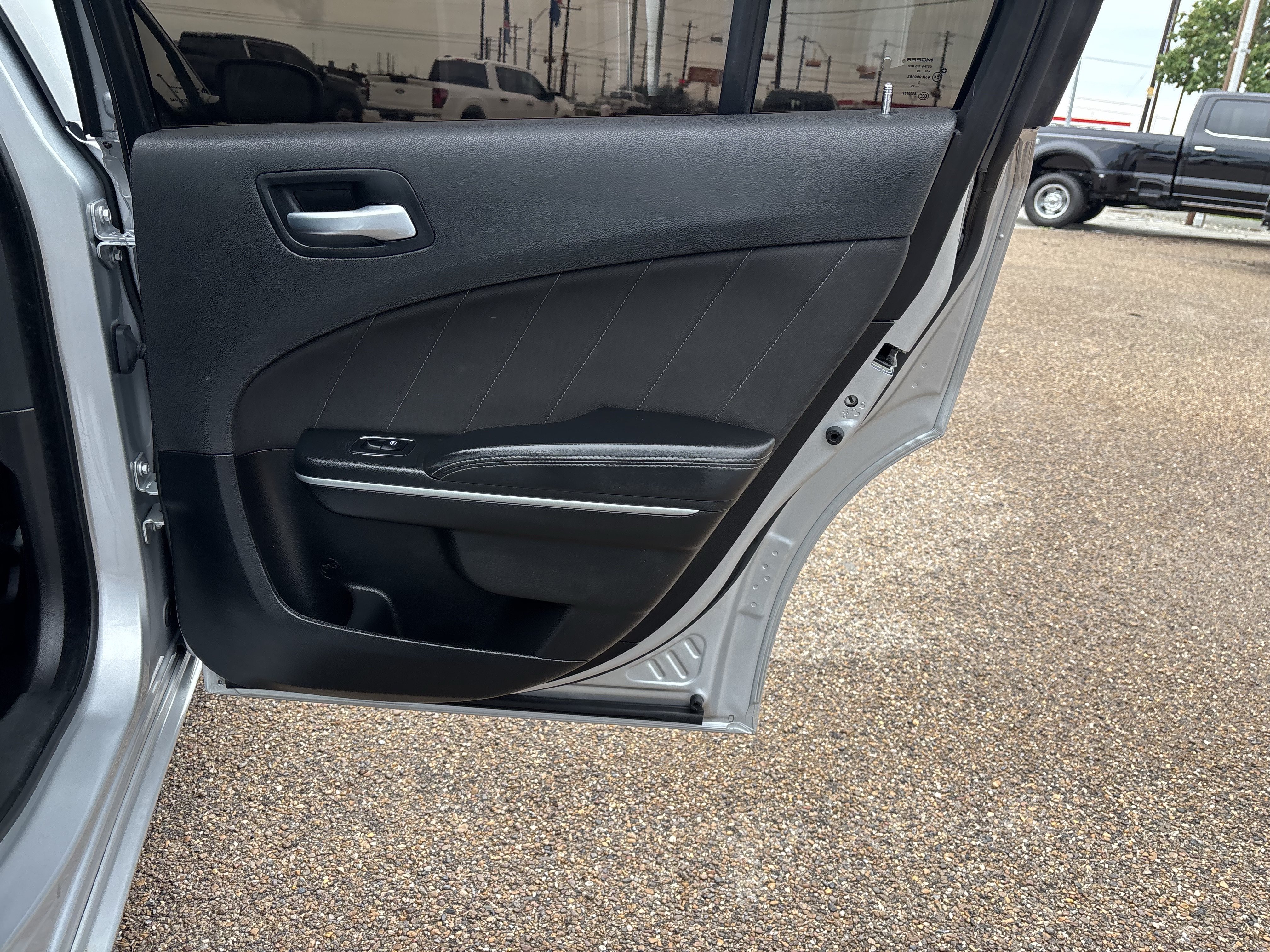 Used 2023 Dodge Charger SXT RWD image 19