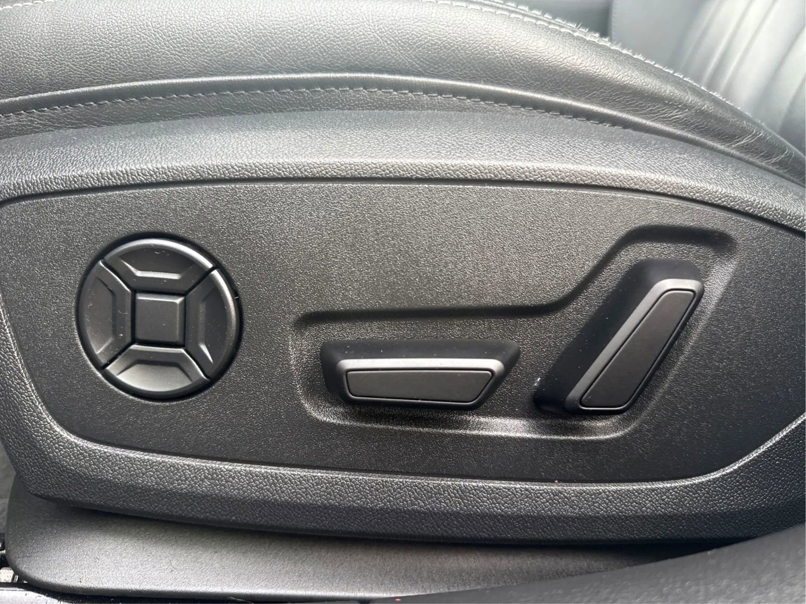 Used 2024 Audi A6 Premium Plus image 18