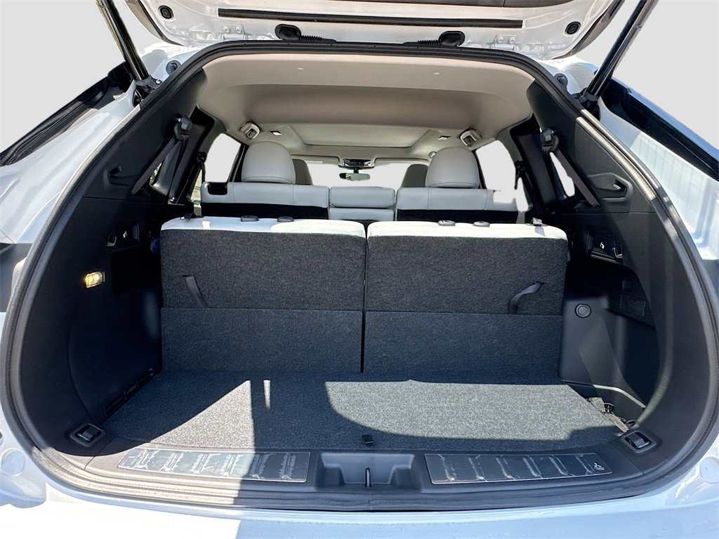 New 2025 Mitsubishi Outlander SE image 28