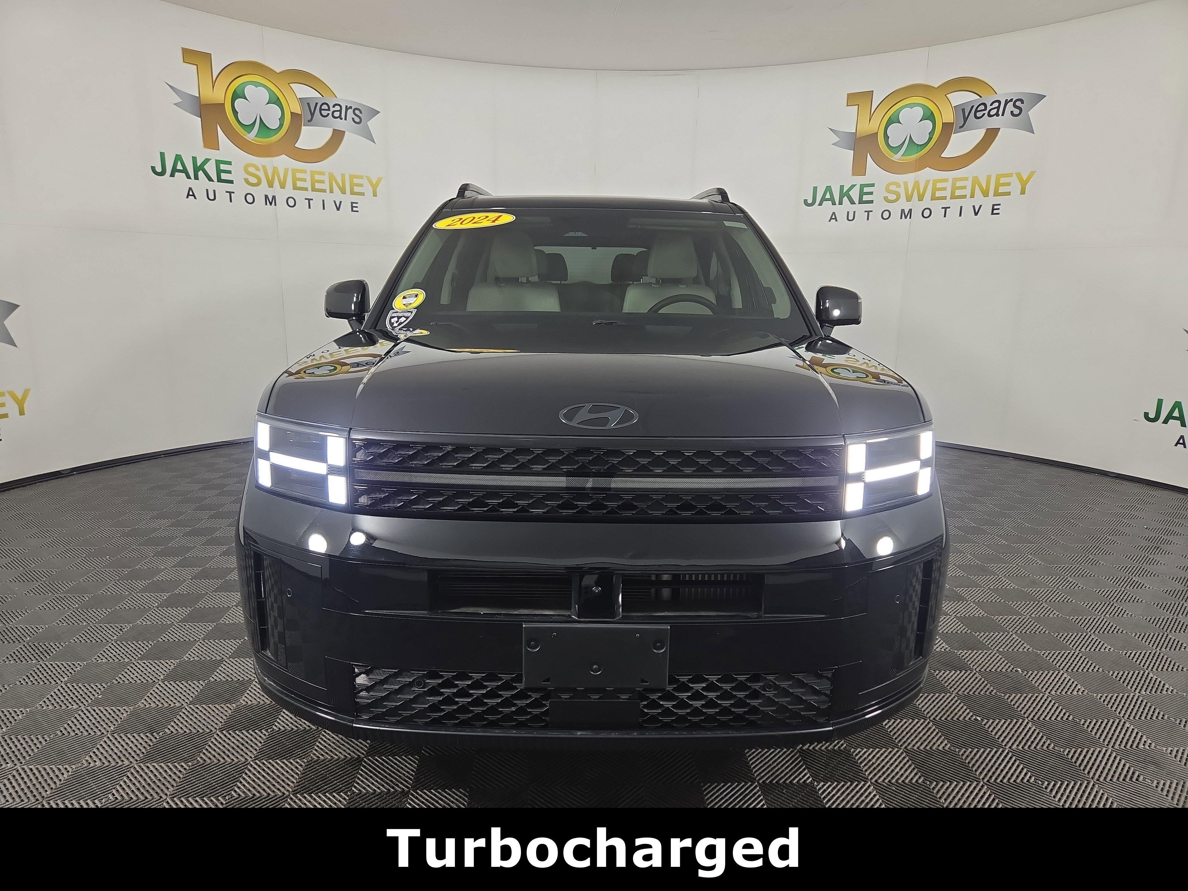 Used 2024 Hyundai Santa Fe Calligraphy image 2