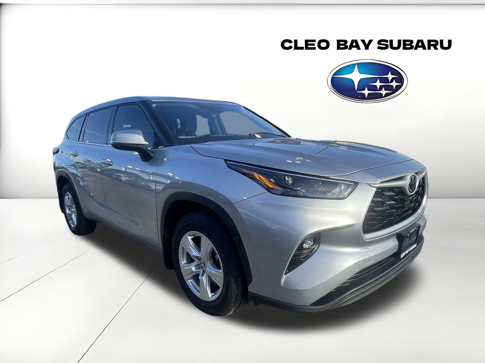 Used 2022 Toyota Highlander LE