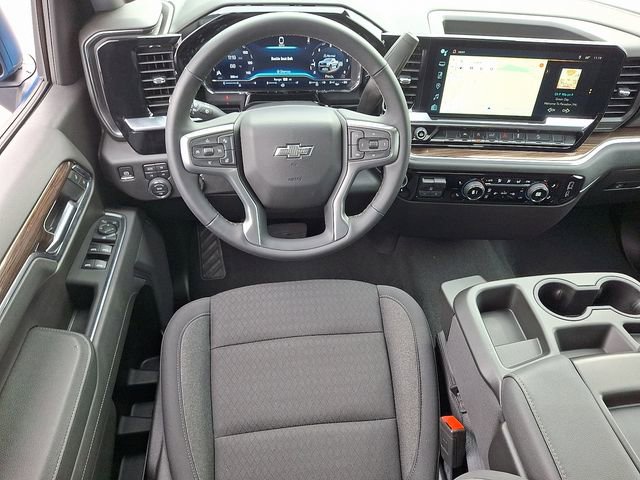 Used 2025 Chevrolet Silverado 1500 LT Trail Boss image 2