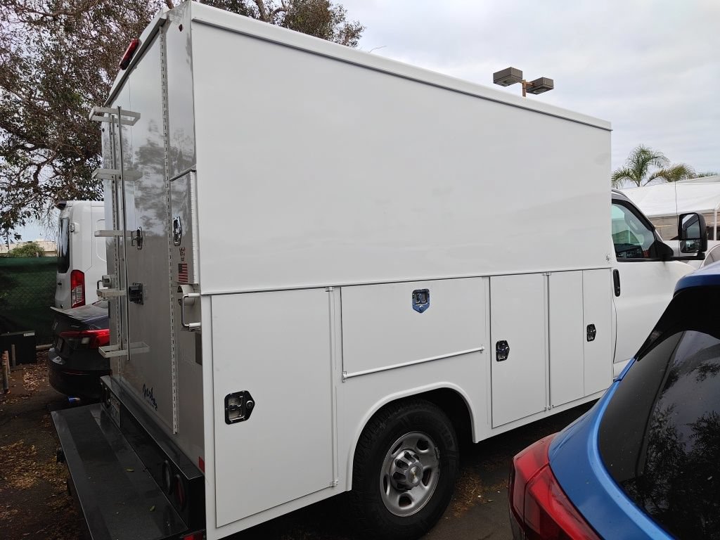 Used 2023 Chevrolet Express 3500 w/ Power Convenience Package RWD image 3