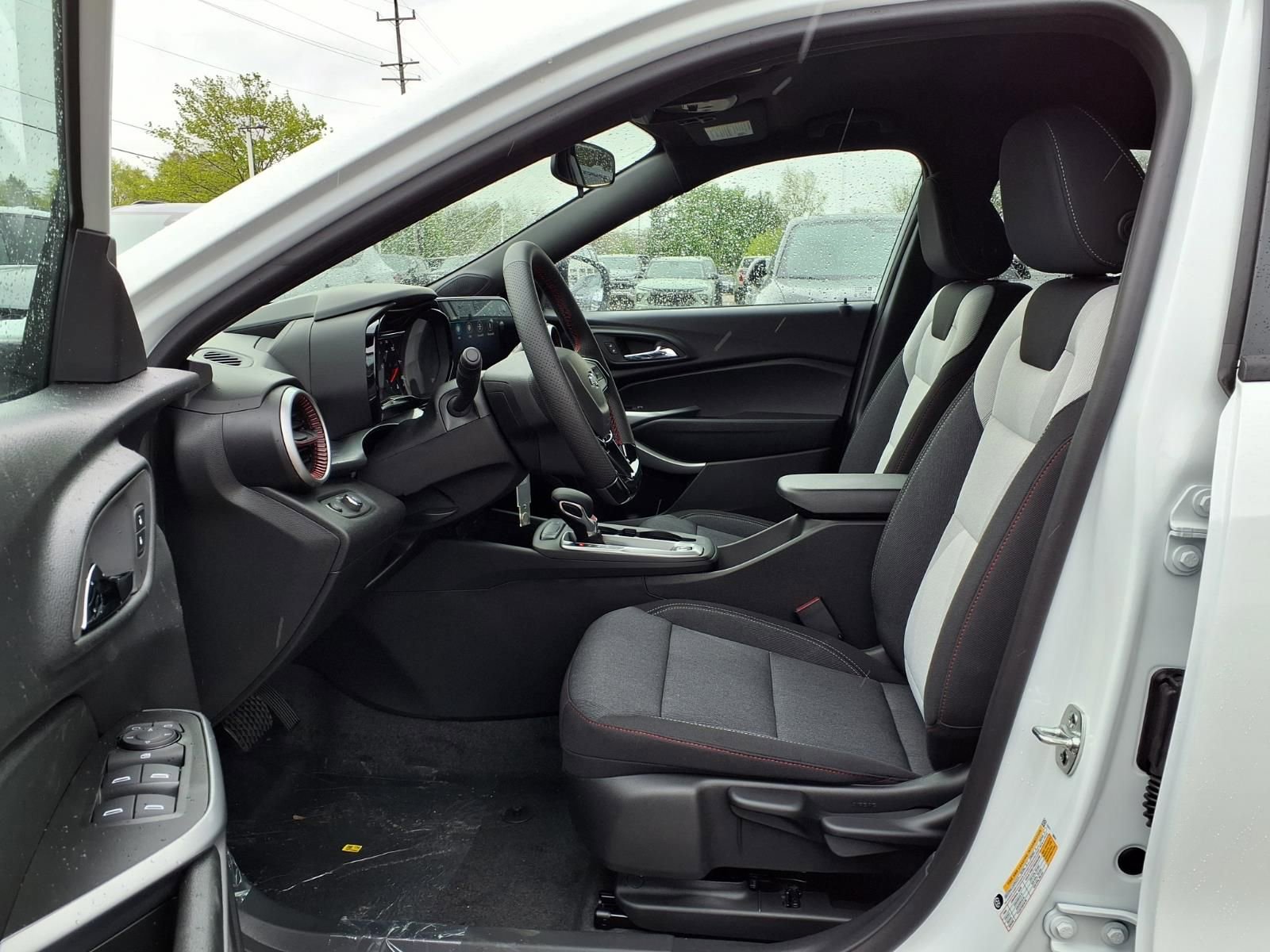 New 2026 Chevrolet Trax RS w/ Driver Confidence Package FWD image 13