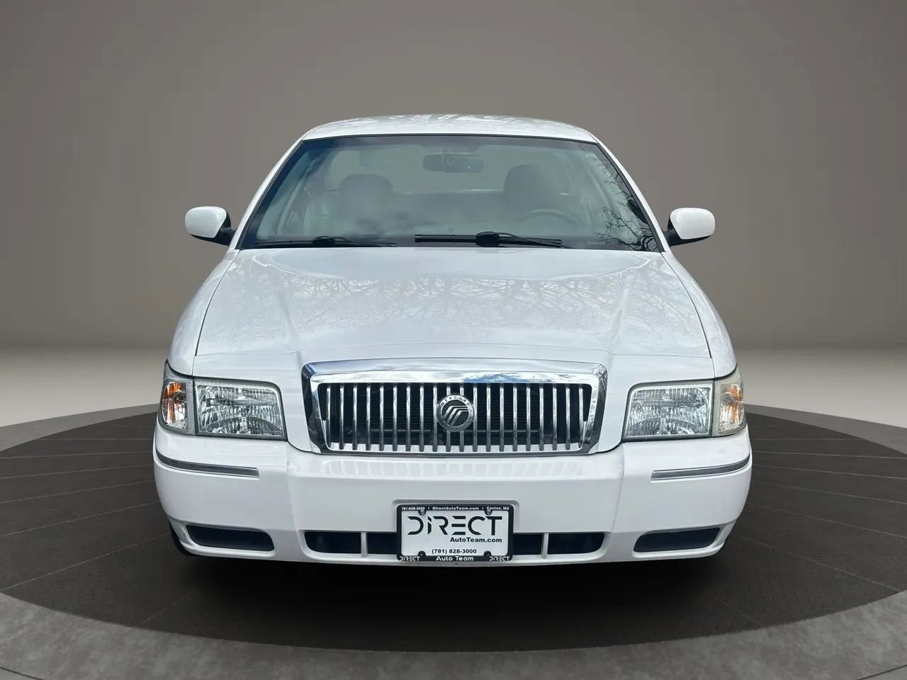 Used 2009 Mercury Grand Marquis LS image 3