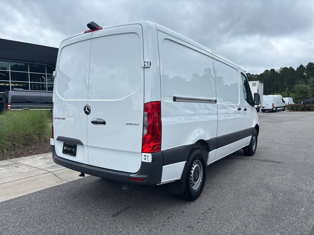 Used 2023 Mercedes-Benz Sprinter 144 Cargo image 3
