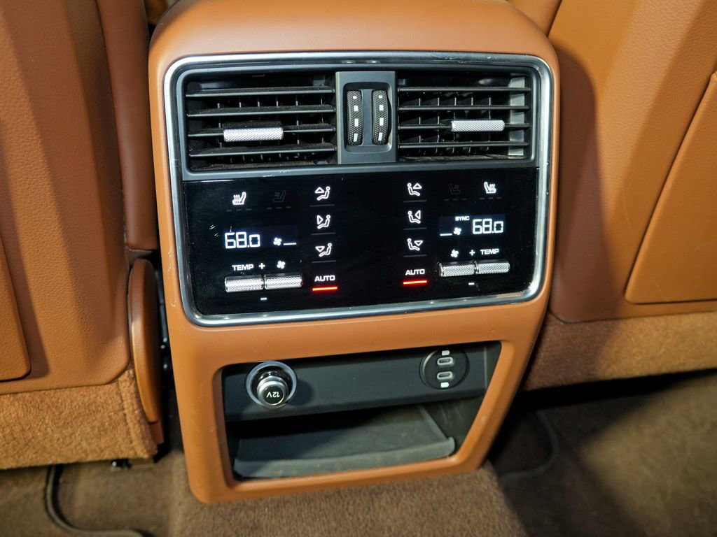 Certified 2023 Porsche Cayenne Turbo AWD/4WD image 39
