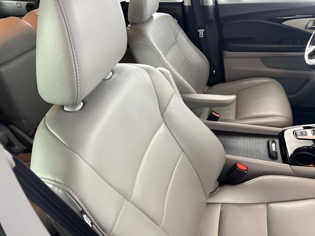 Used 2018 Honda Pilot Touring image 32