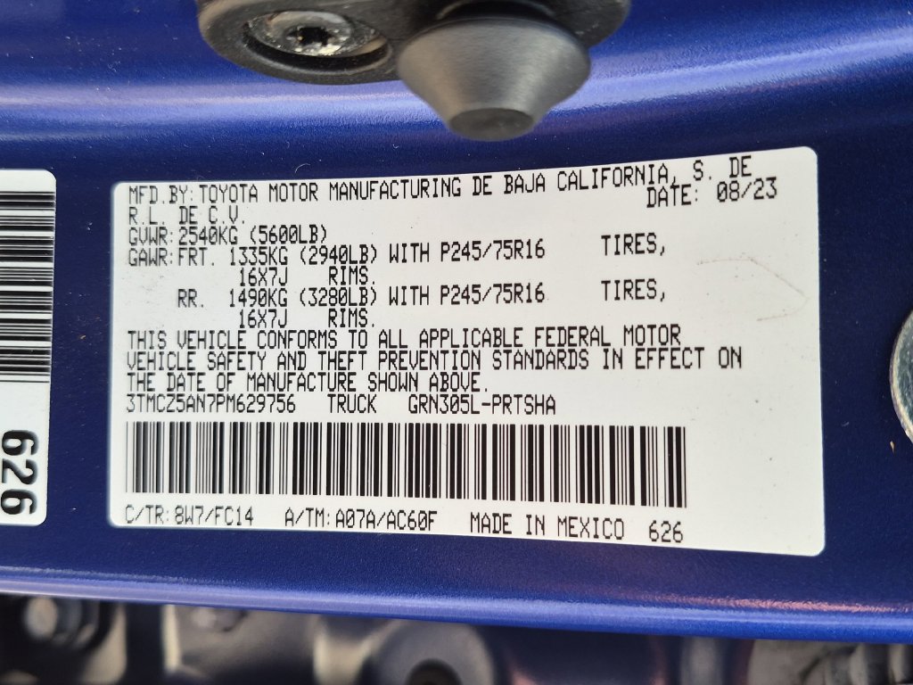 Used 2023 Toyota Tacoma SR5 w/ Technology Package AWD/4WD image 31