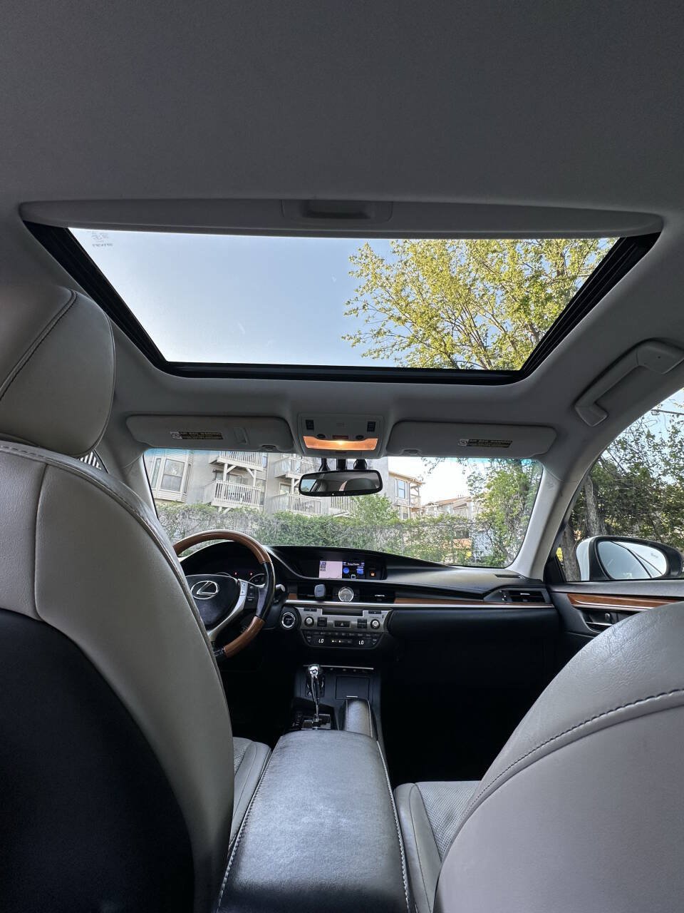 Used 2013 Lexus ES 300h w/ Luxury Pkg FWD image 13