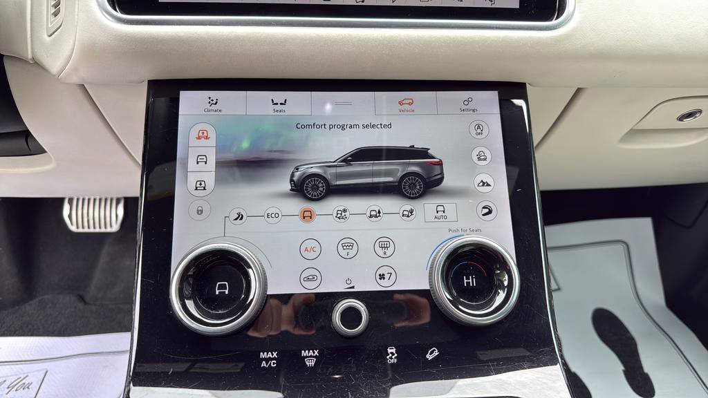 Used 2018 Land Rover Range Rover Velar R-Dynamic HSE AWD/4WD image 29