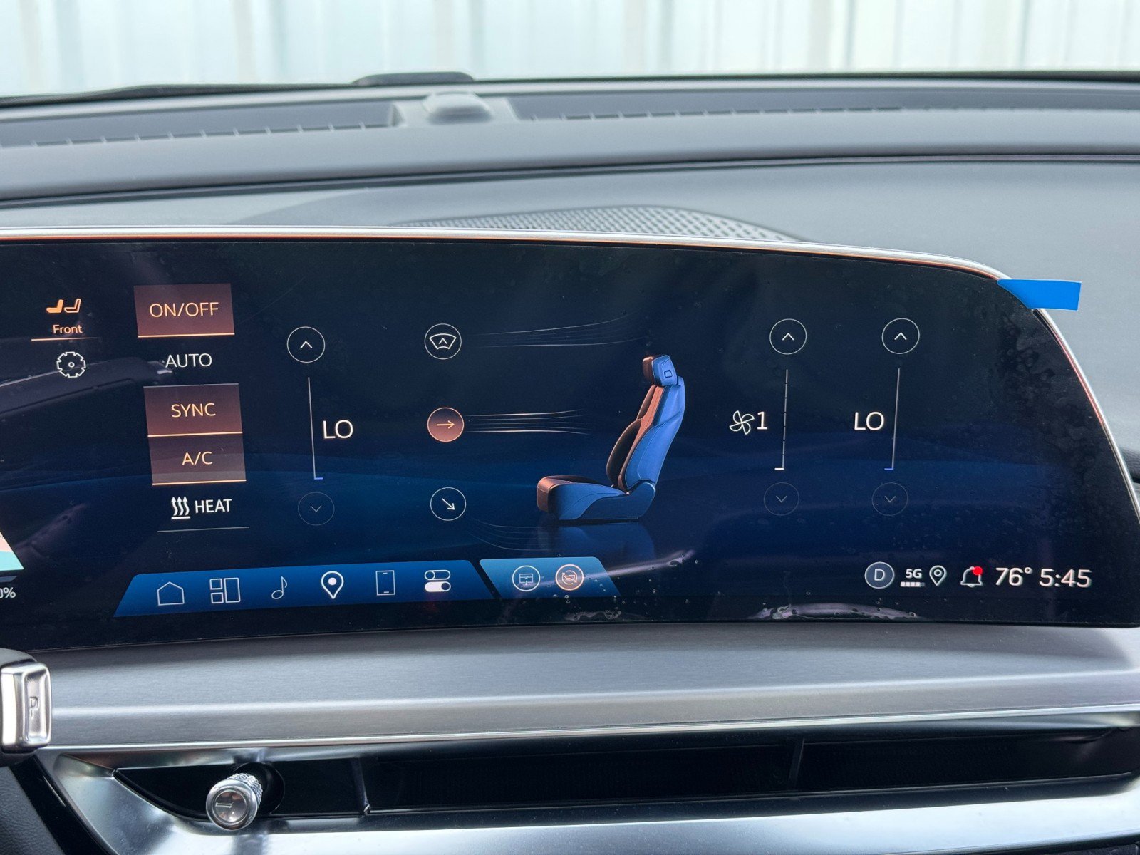 Used 2025 Cadillac Lyriq Luxury image 28