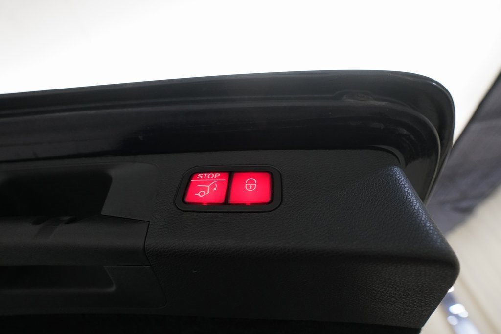 Used 2020 Mercedes-Benz E 450 4MATIC Wagon image 13