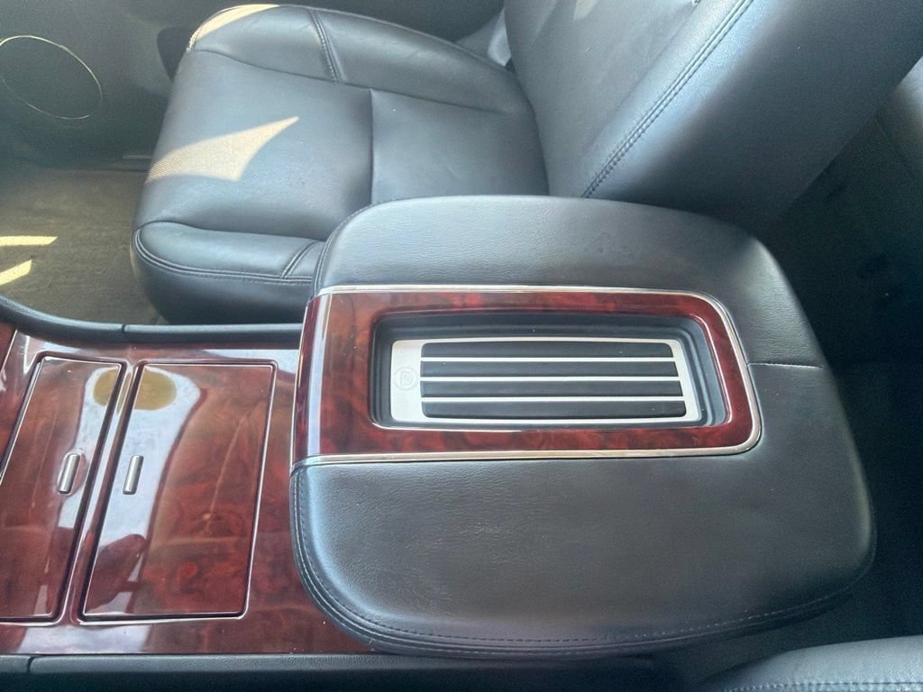 Certified 2014 Cadillac Escalade Premium AWD/4WD image 19
