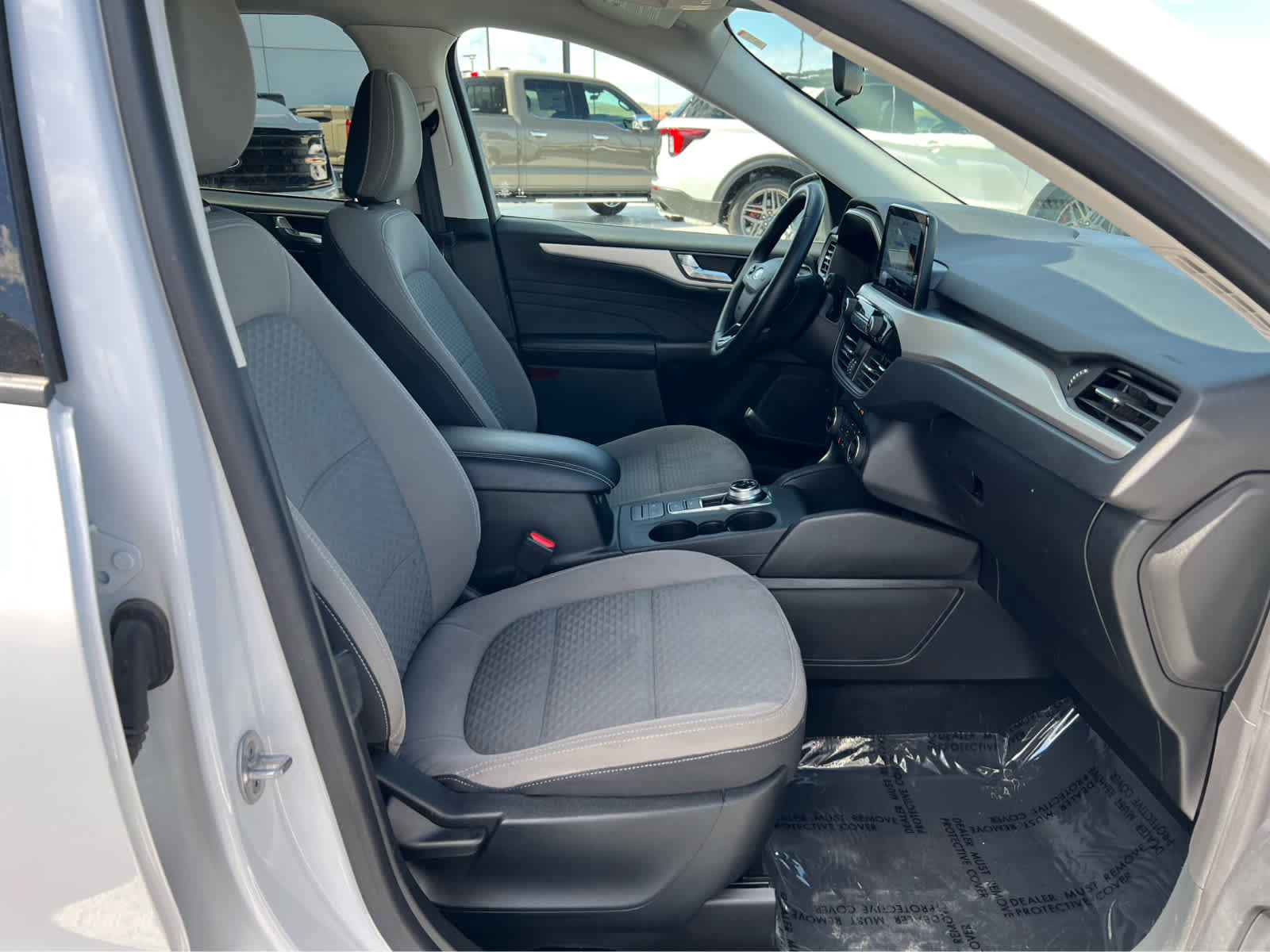 Used 2021 Ford Escape SE w/ Cold Weather Package image 17