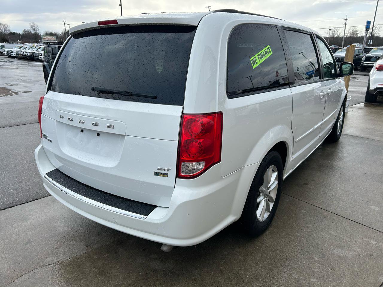 Used 2016 Dodge Grand Caravan SXT FWD image 5