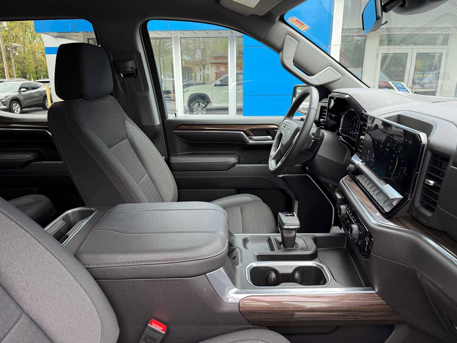 Used 2024 Chevrolet Silverado 1500 LT Trail Boss image 43