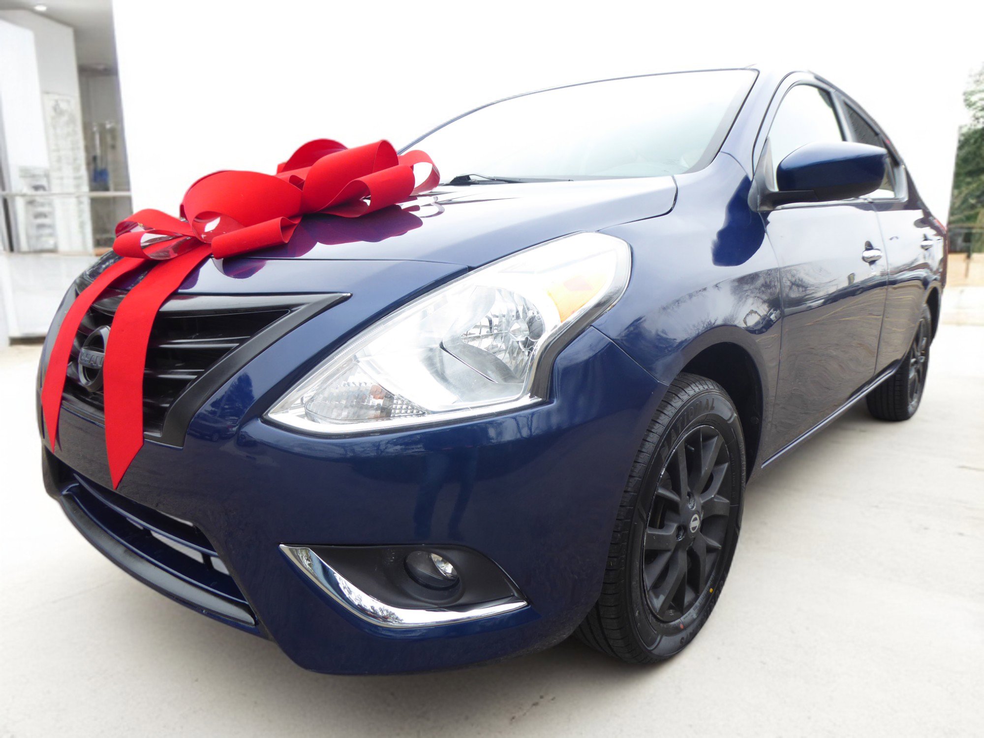 Used 2018 Nissan Versa SV w/ SV Special Edition Package image 5