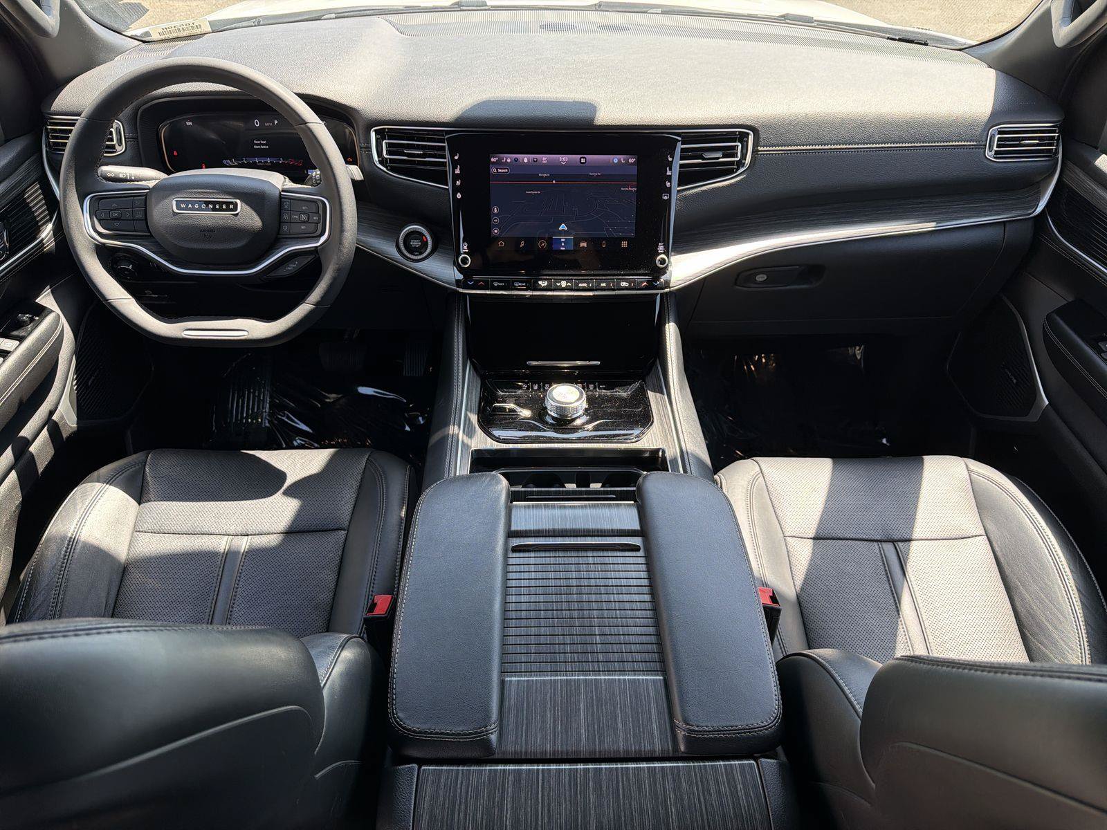 Used 2023 Jeep Wagoneer L Series II AWD/4WD image 19