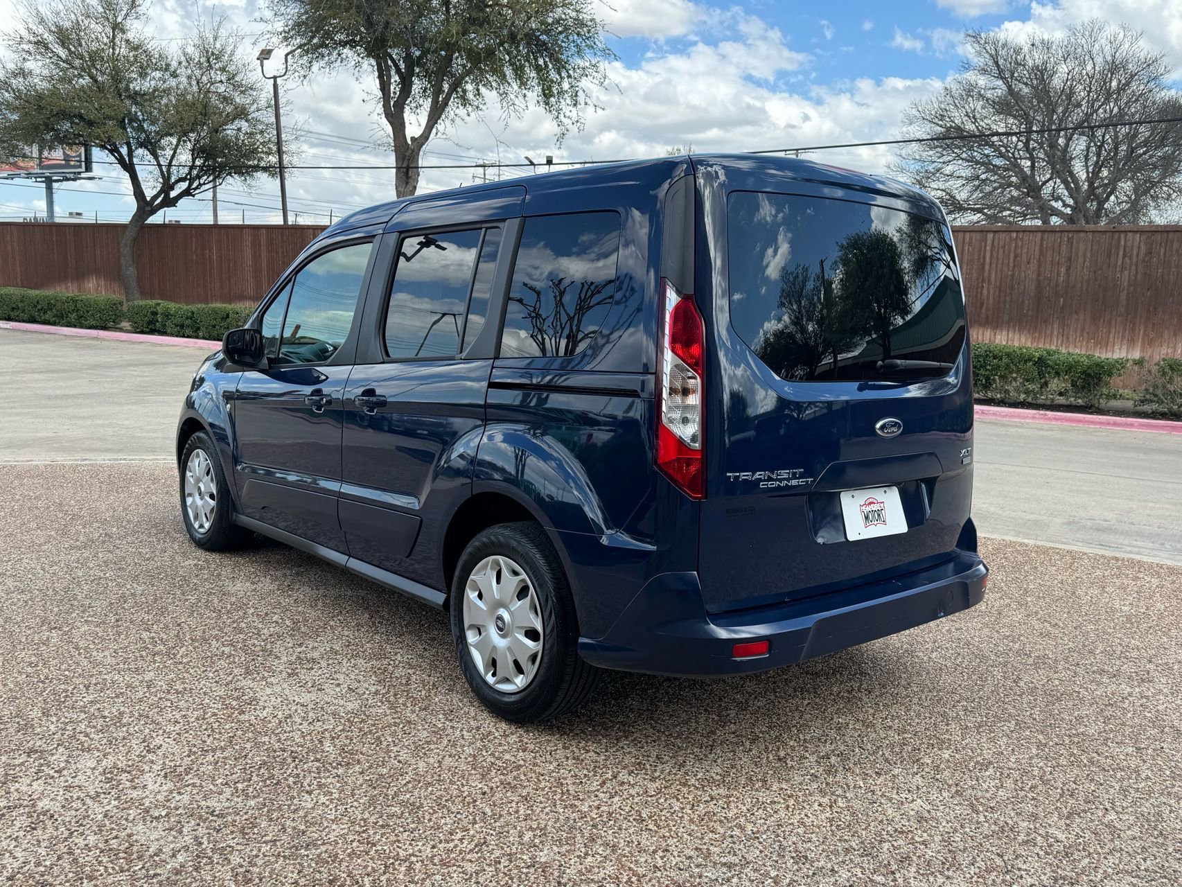 Used 2016 Ford Transit Connect XLT image 10